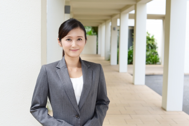 山田　涼子